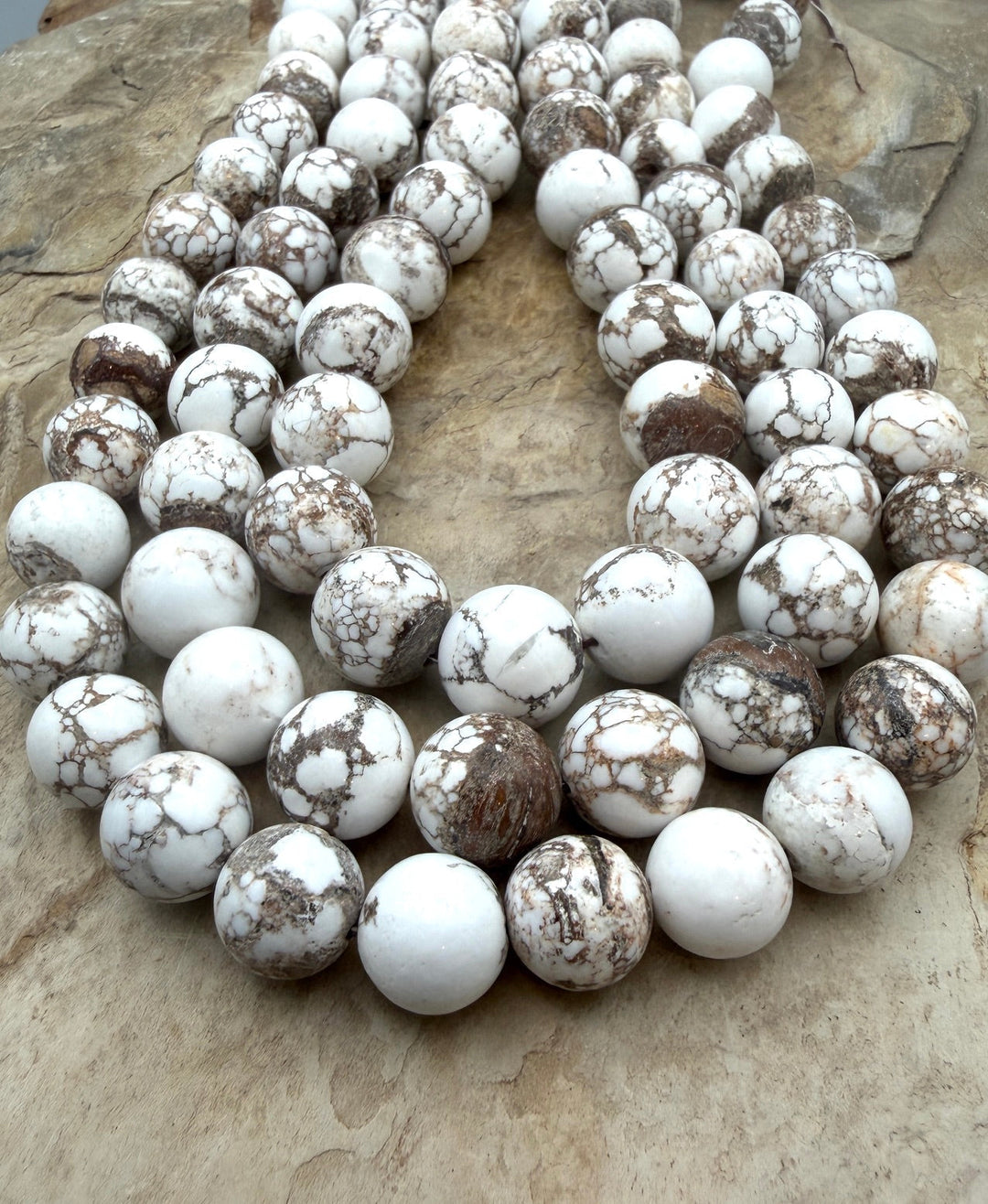 Arizona Wild Horse BIG 12mm Round beads ONE 16 Inch