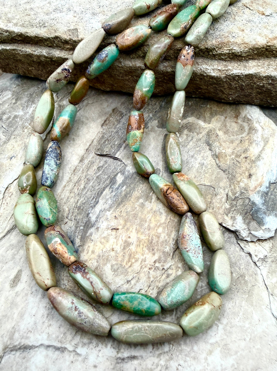 Army Green Kingman Turquoise (Arizona) Long Graduated Beads