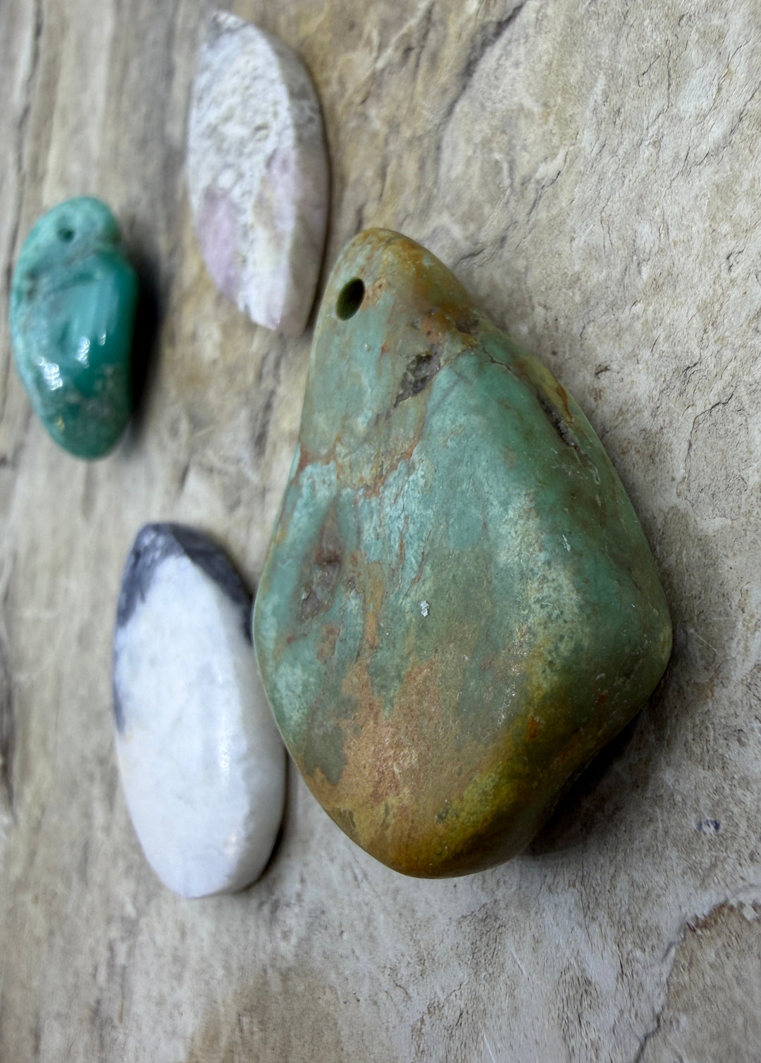 BARGAIN FRIDAY LOT of 4 Focal Pendant Beads White Buffalo