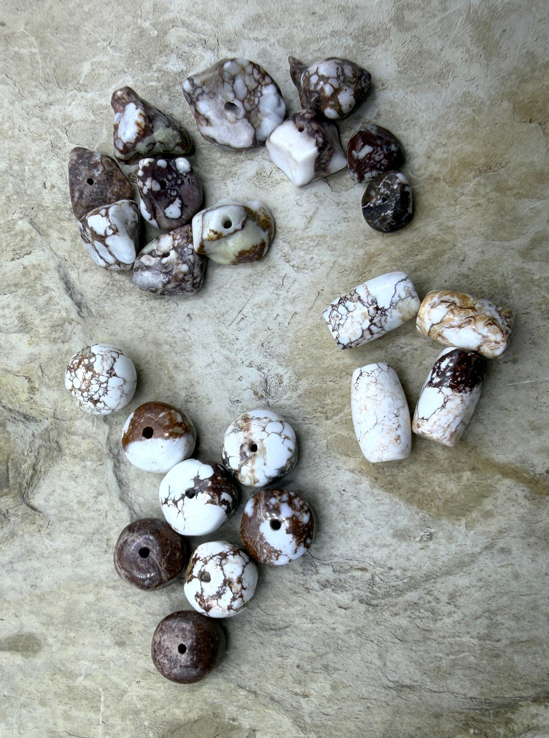 BARGAIN FRIDAY LOT of mixed Arizona Wild Horse Beads