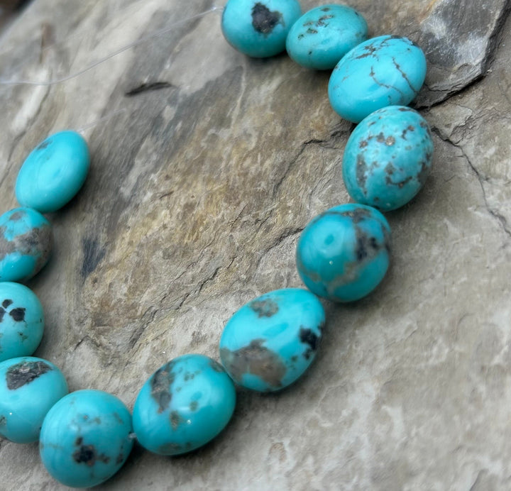 Campitos Turquoise (Mexico) Smooth Oval Nugget Beads
