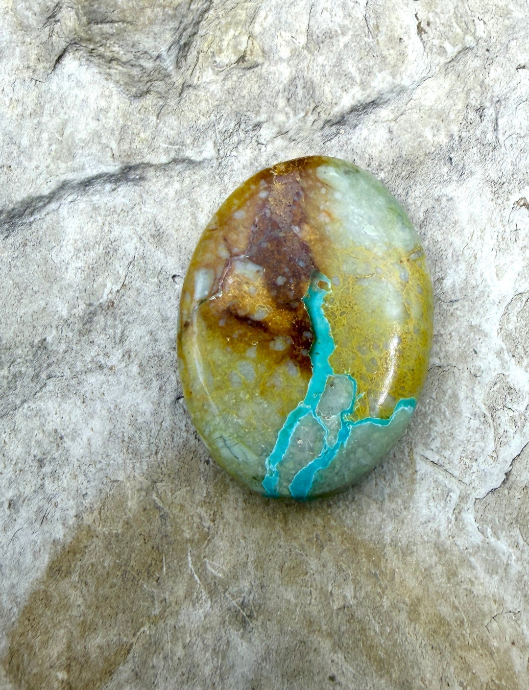 RARE Royston Ribbon Turquoise (NV) 22x30mm Oval Focal Bead