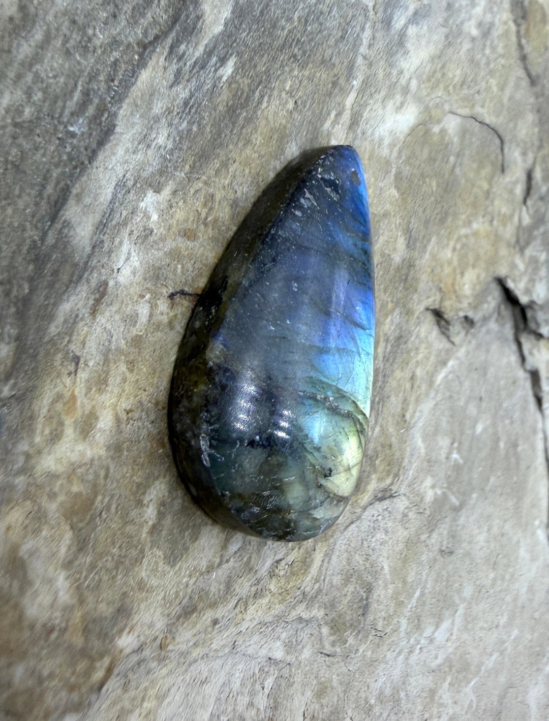 Flashy Labradorite Focal Pendant Bead 17x33mm - Labradorite