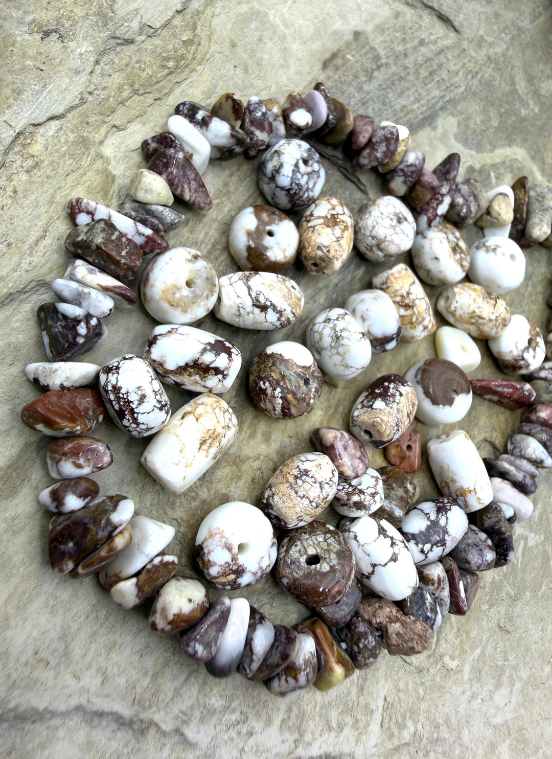 FRIDAY BARGAIN BUY Arizona Wild Horse LOT of Mixed Beads