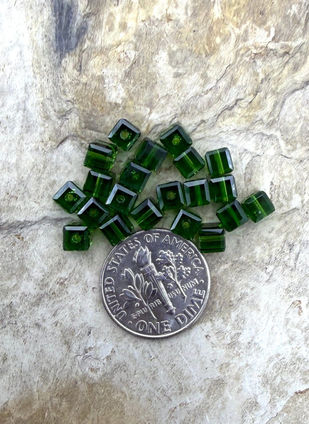 FRIDAY BARGAIN LOT of 20 ’Fern Green’ Swarovski Crystal 4mm