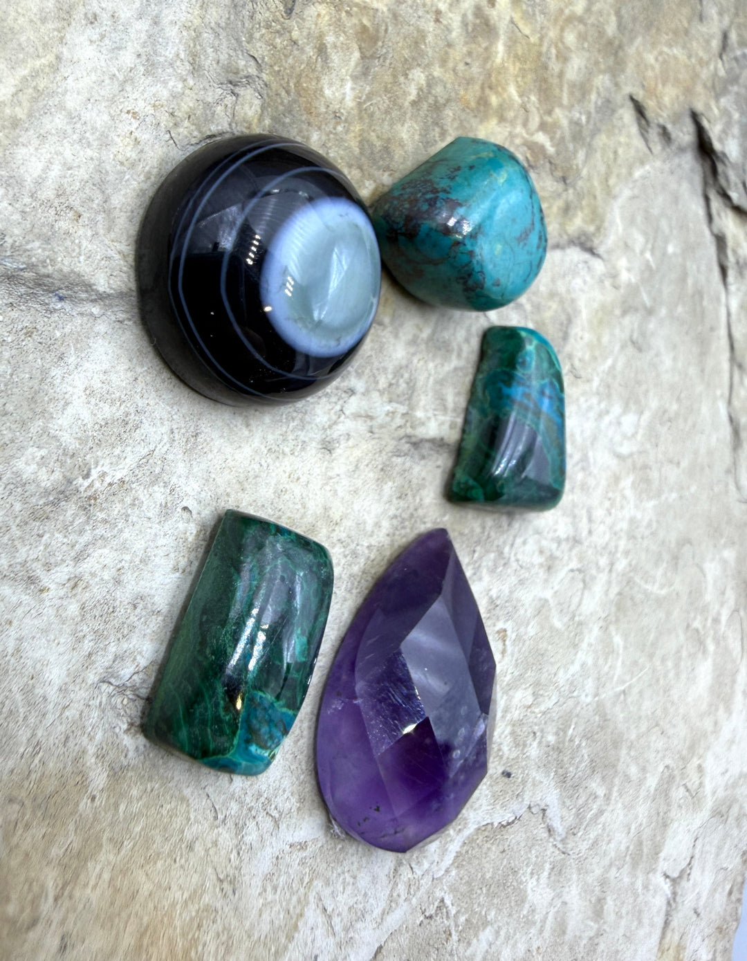 FRIDAY BARGAIN LOT of 5 Mixed Cabochons Malachite