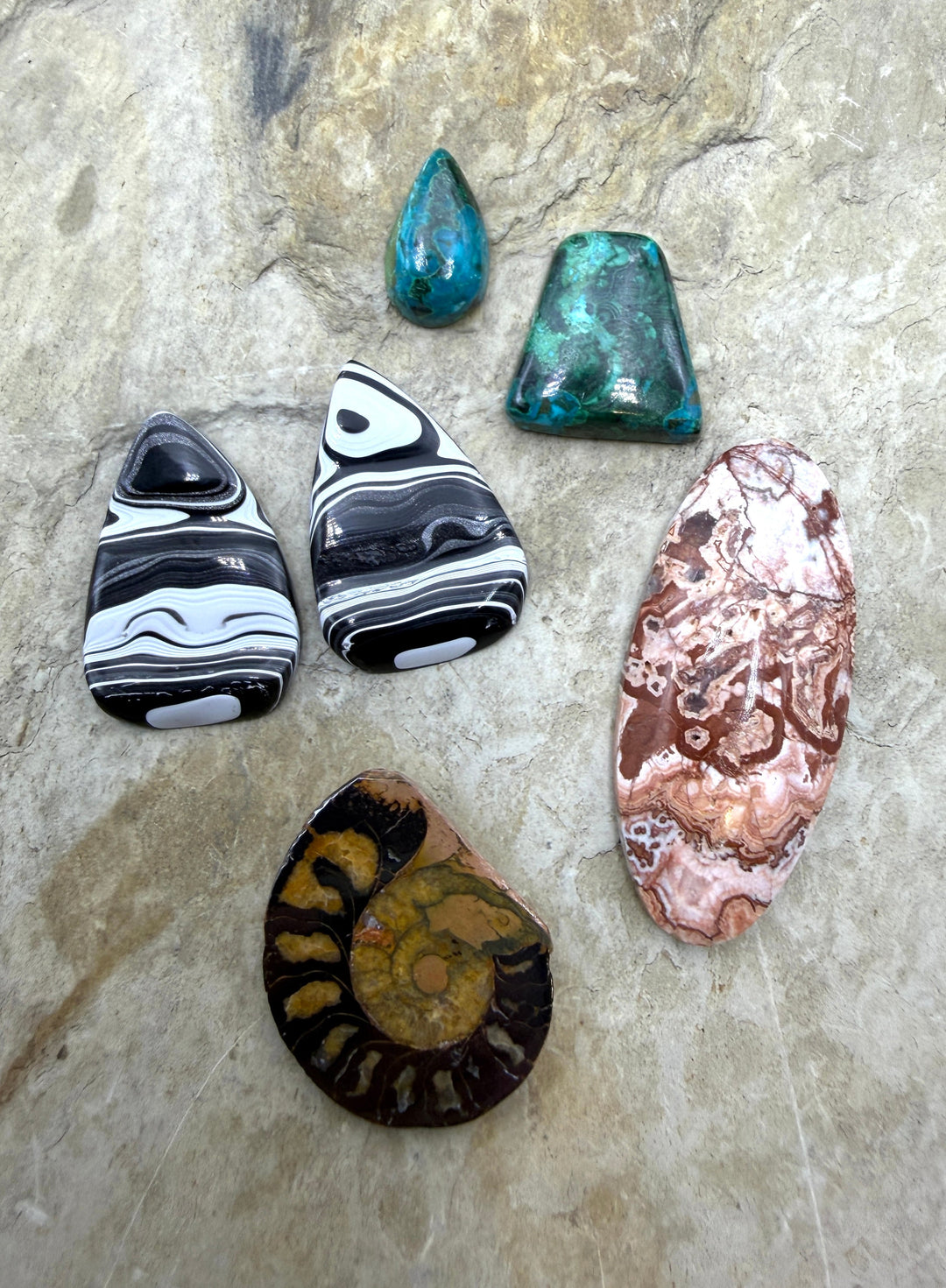 FRIDAY BARGAIN LOT of 6 Mixed Cabochons Malachite