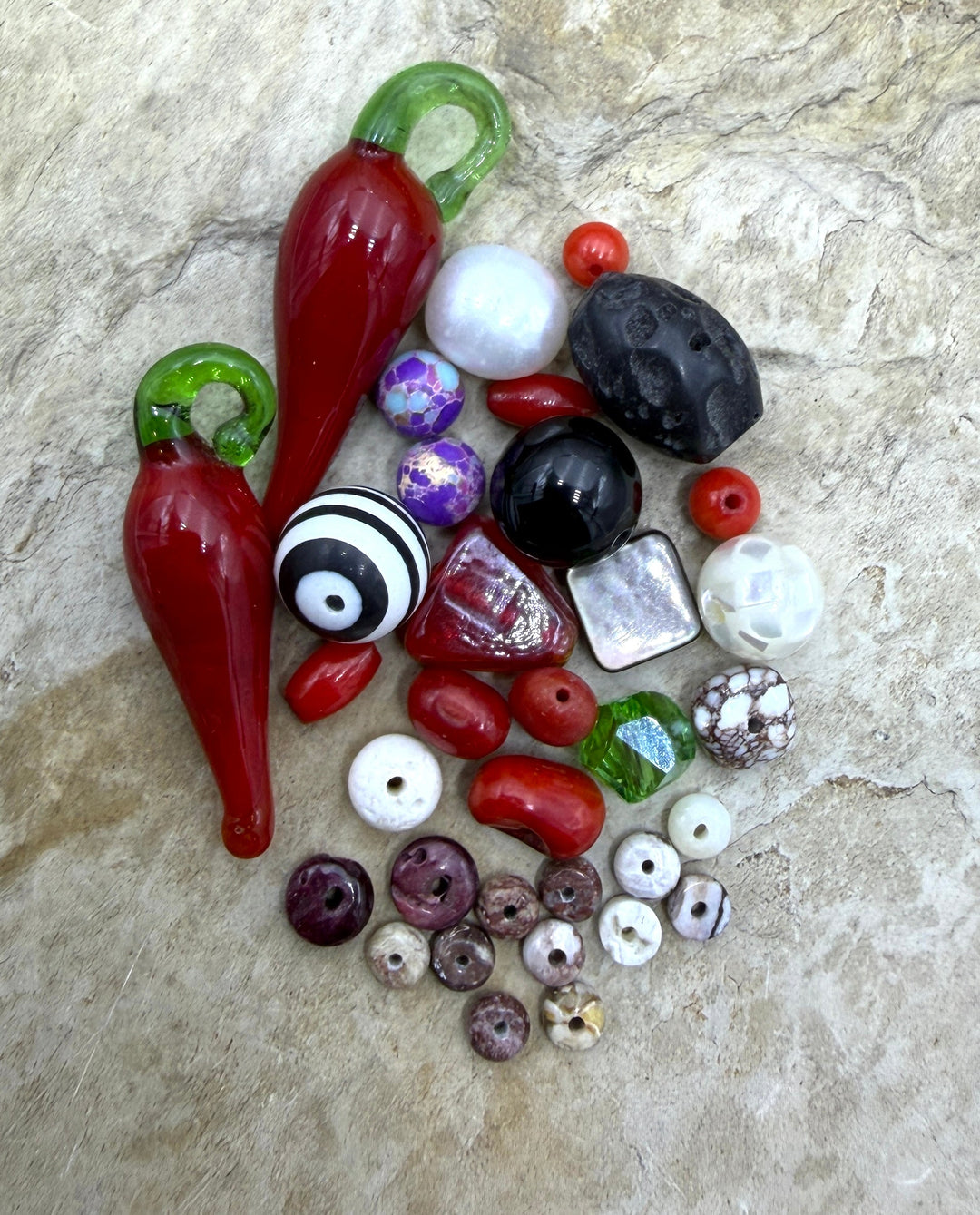 FRIDAY BARGAIN LOT of Mixed Beads Wild Horse Glass Spiny