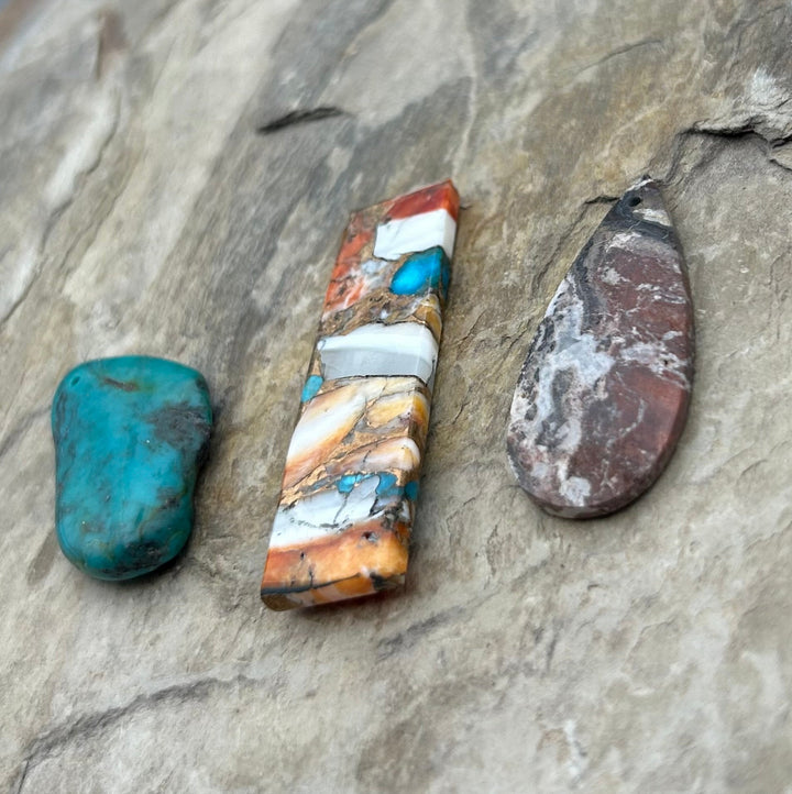FRIDAY BARGAIN Lot of Mixed Focal Pendant Beads Spiny