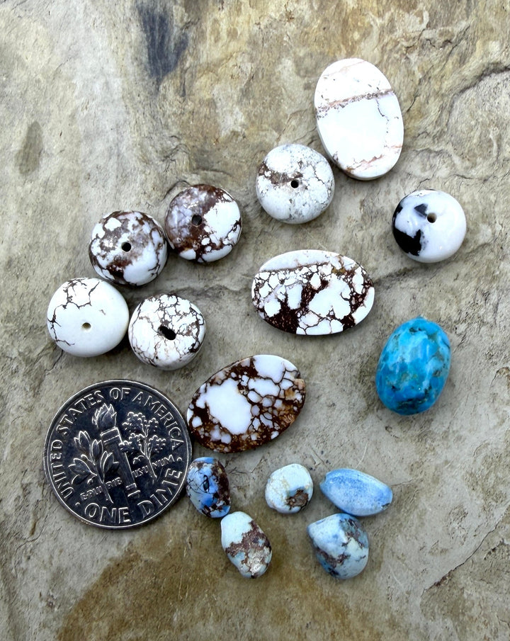 FRIDAY BARGAIN LOT of Mixed Premium Beads Wild Horse Golden