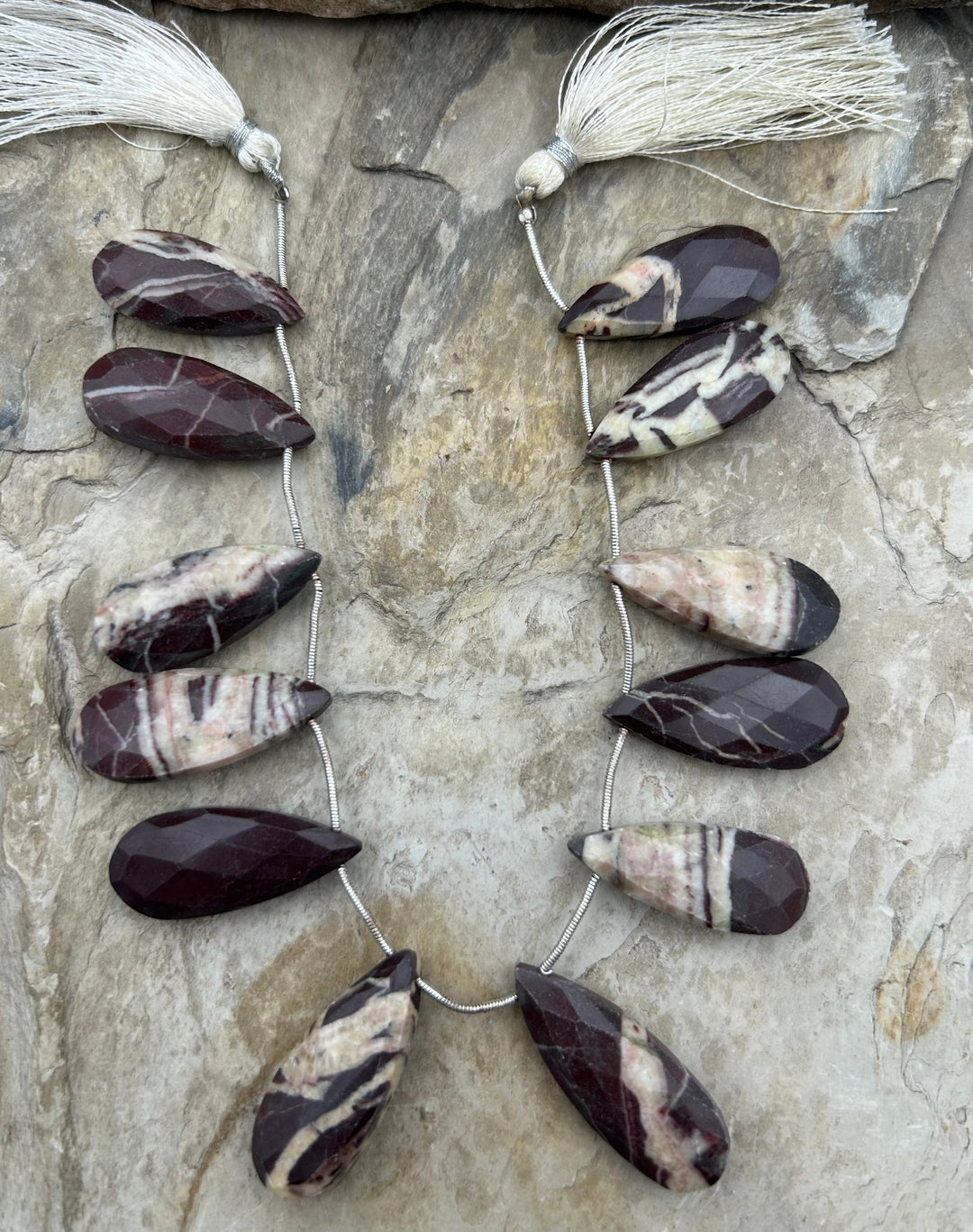 FRIDAY BARGAIN Zebra Jasper (Arica) Graduated Briolette