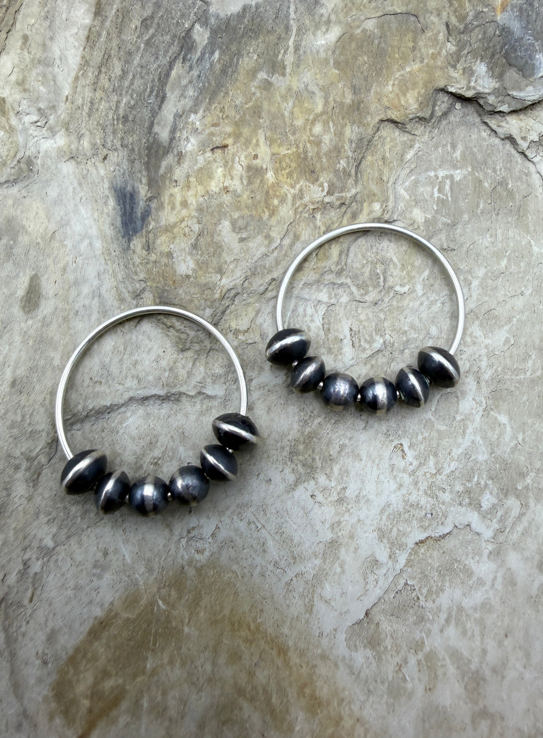 FRIDAY ESTATE FIND Sterling Silver 30mm Closed Ring with 6
