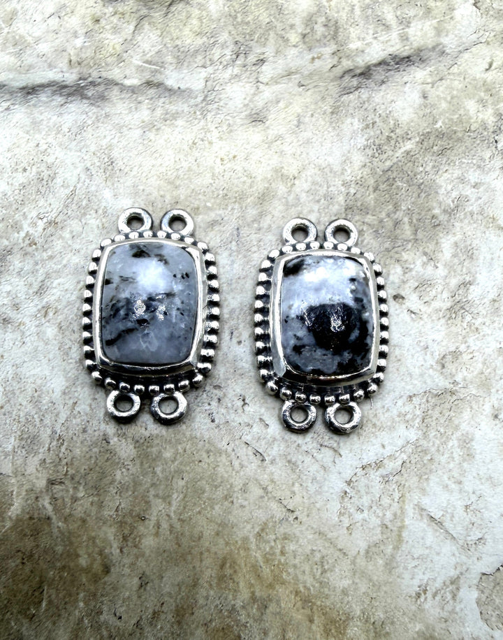FRIDAY ESTATE FIND Sterling Silver and White Buffalo Pair