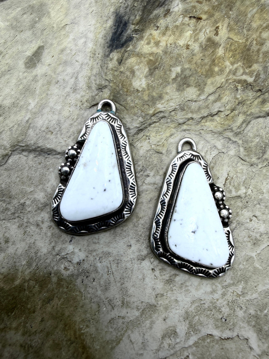 FRIDAY ESTATE FIND Sterling Silver Oxidized White Buffalo