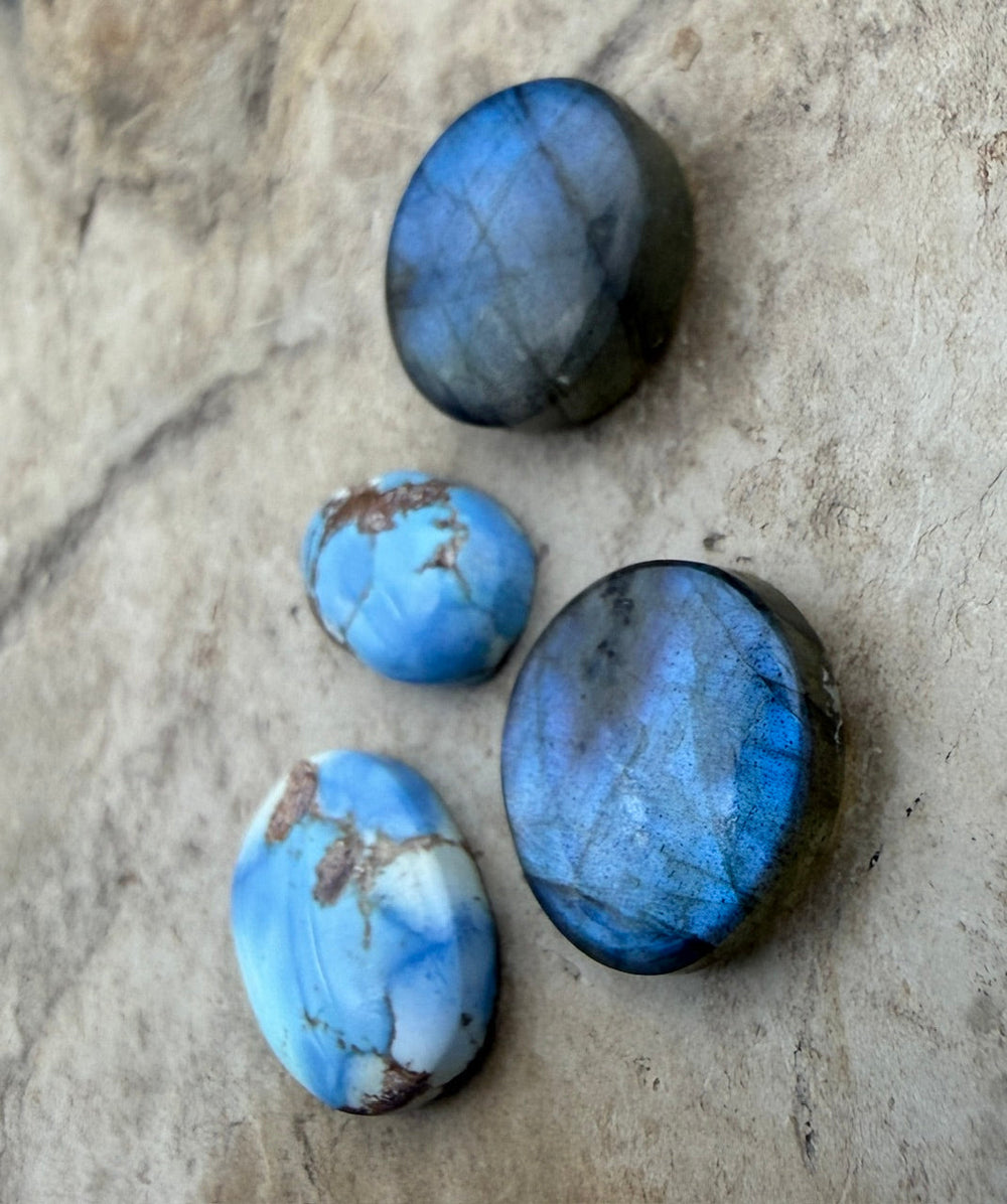 FRIDAY Lot of 4 Premium Cabochons,Labradorite and Golden