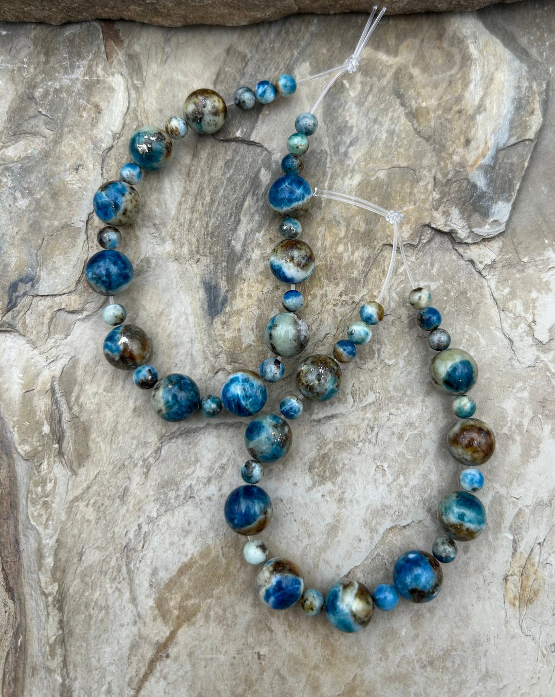 High Grade Hackmanite (Afghanistan) 5-11mm Round Beads 7.5