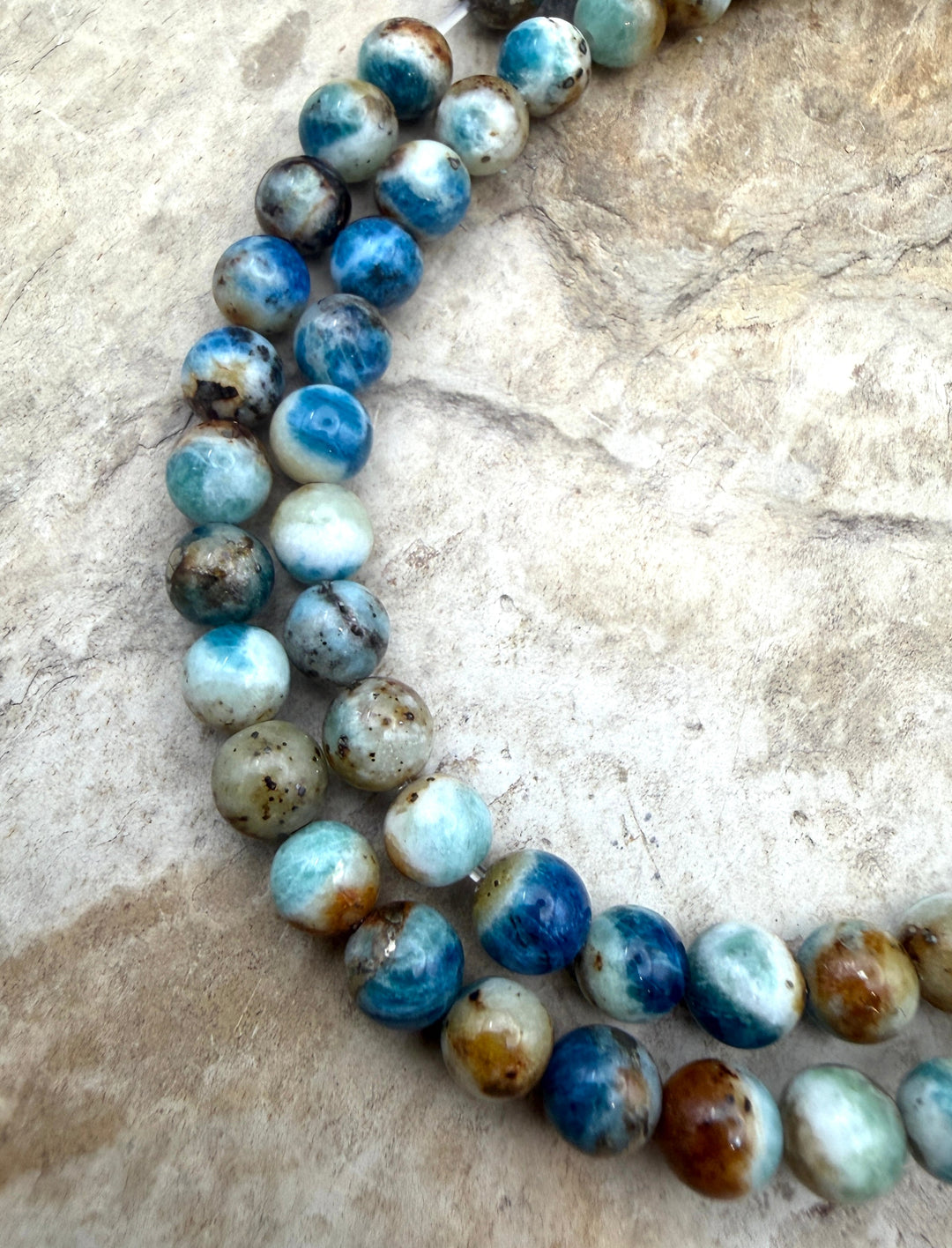 High Grade Hackmanite (Afghanistan) 5mm Round Beads 8 Inch