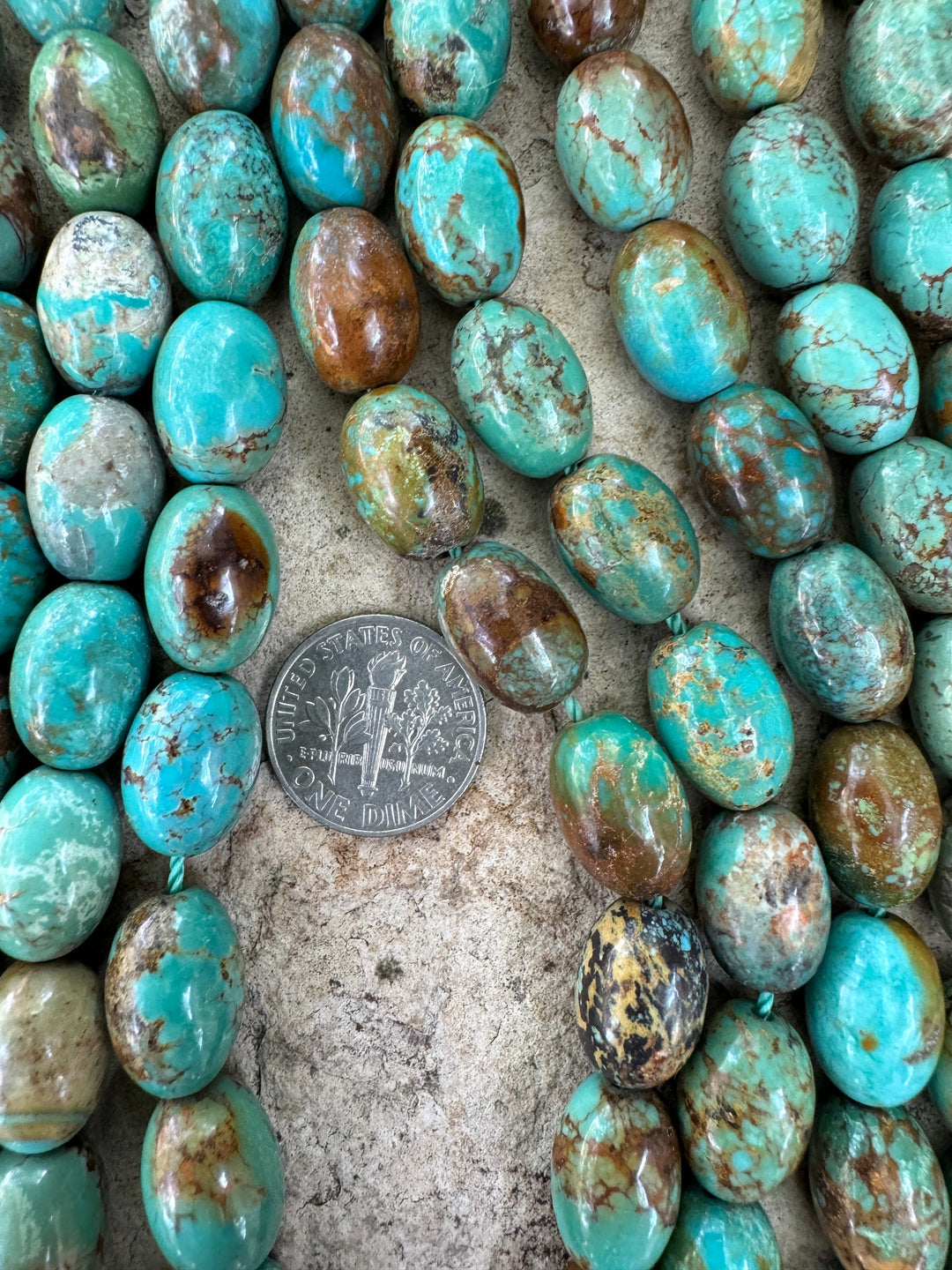 Hubei Turquoise (China) 10x14mm Oval Shaped Beads (8 inch