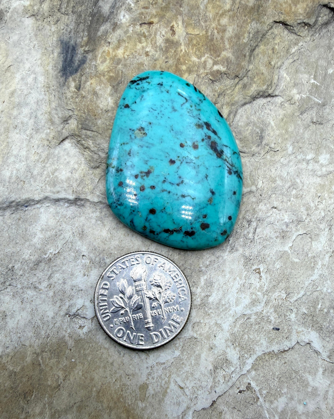 Hubei Turquoise (China) Freeform 28x38mm - Turquoise | Hubei