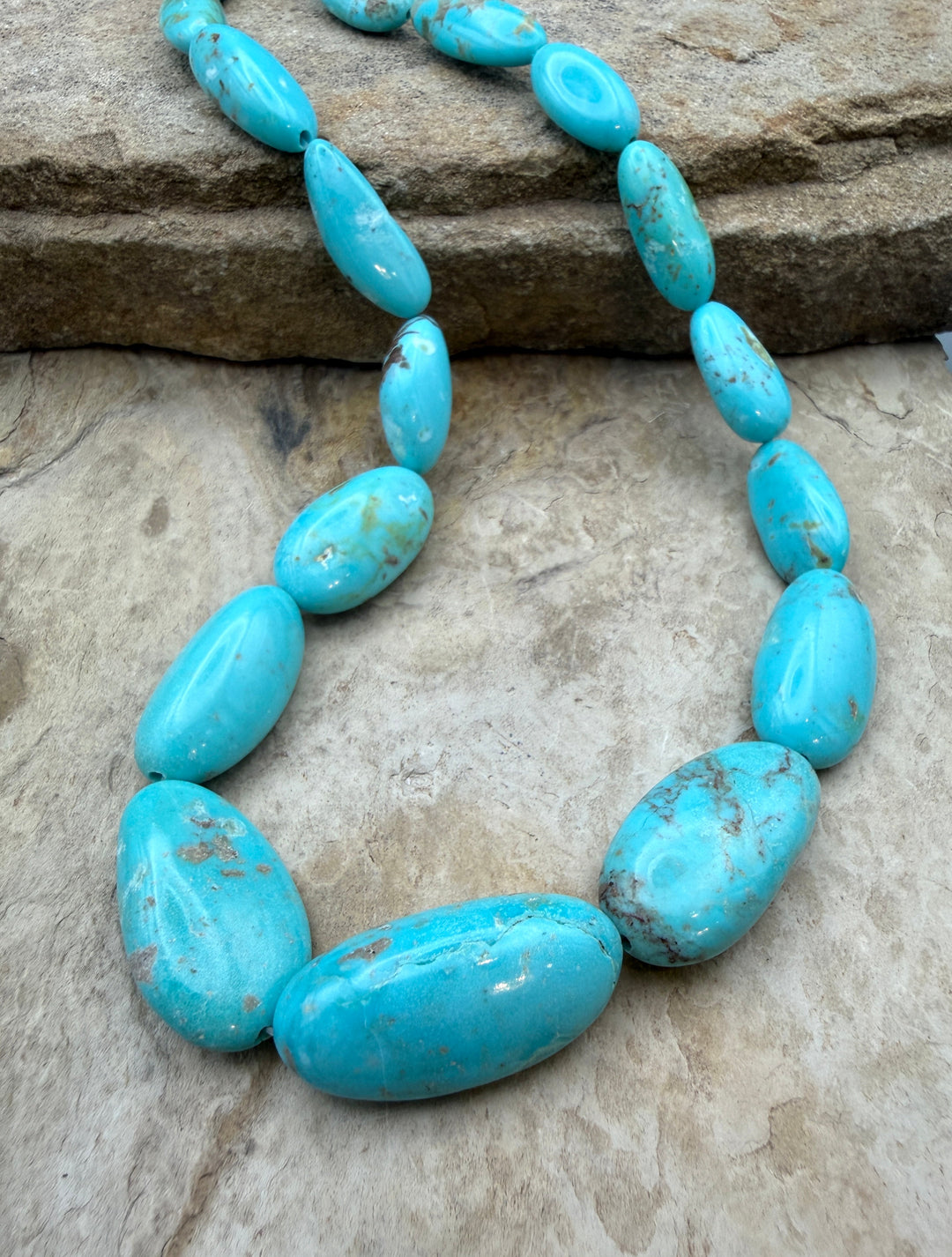 Kingman Turquoise (Arizona) BIG Graduated Smooth Oval