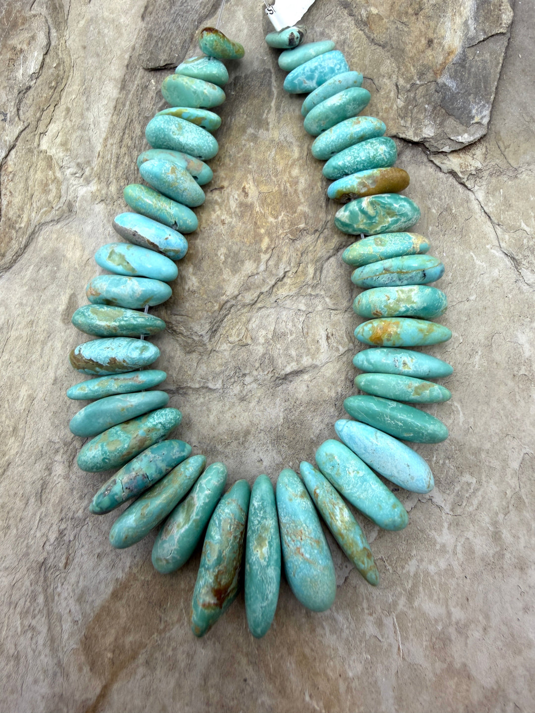 Kingman Turquoise (Arizona) Graduated Focal Strand