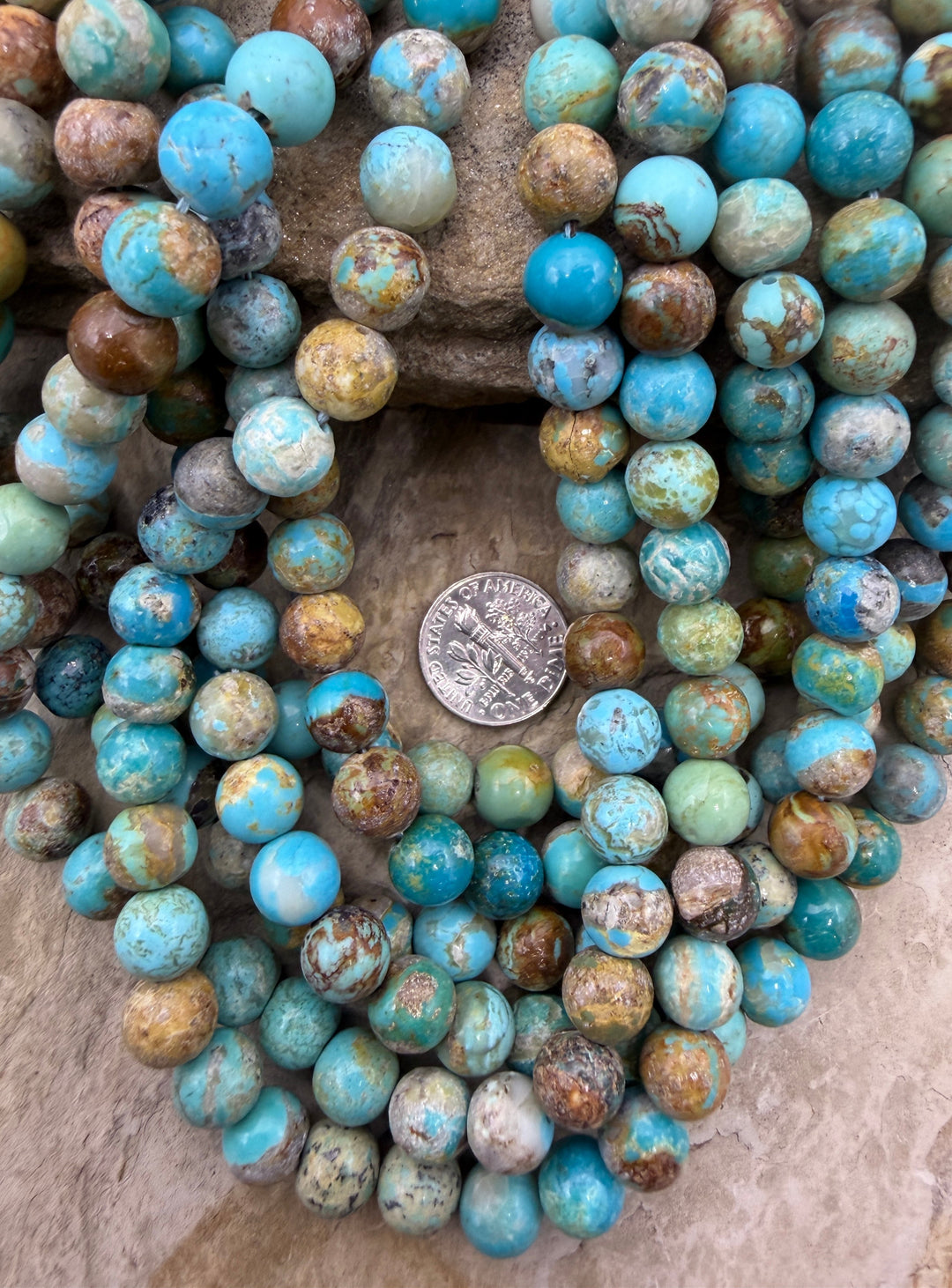 Kingman Turquoise (Arizona) Handcut Round Beads 9-10mm 16