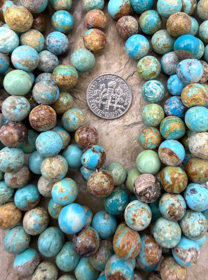 Kingman Turquoise (Arizona) Handcut Round Beads 9-10mm 16