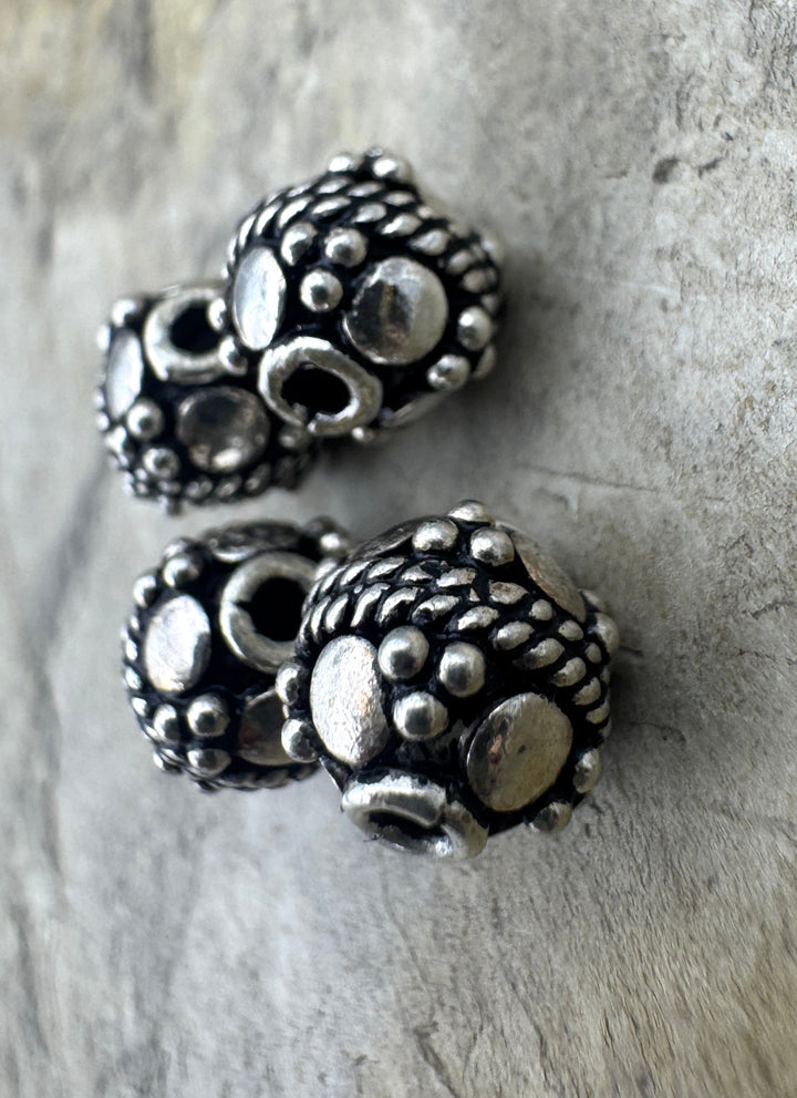 LOT of 4 Sterling Silver Oxidized 8mm Round Beads 4 Beads