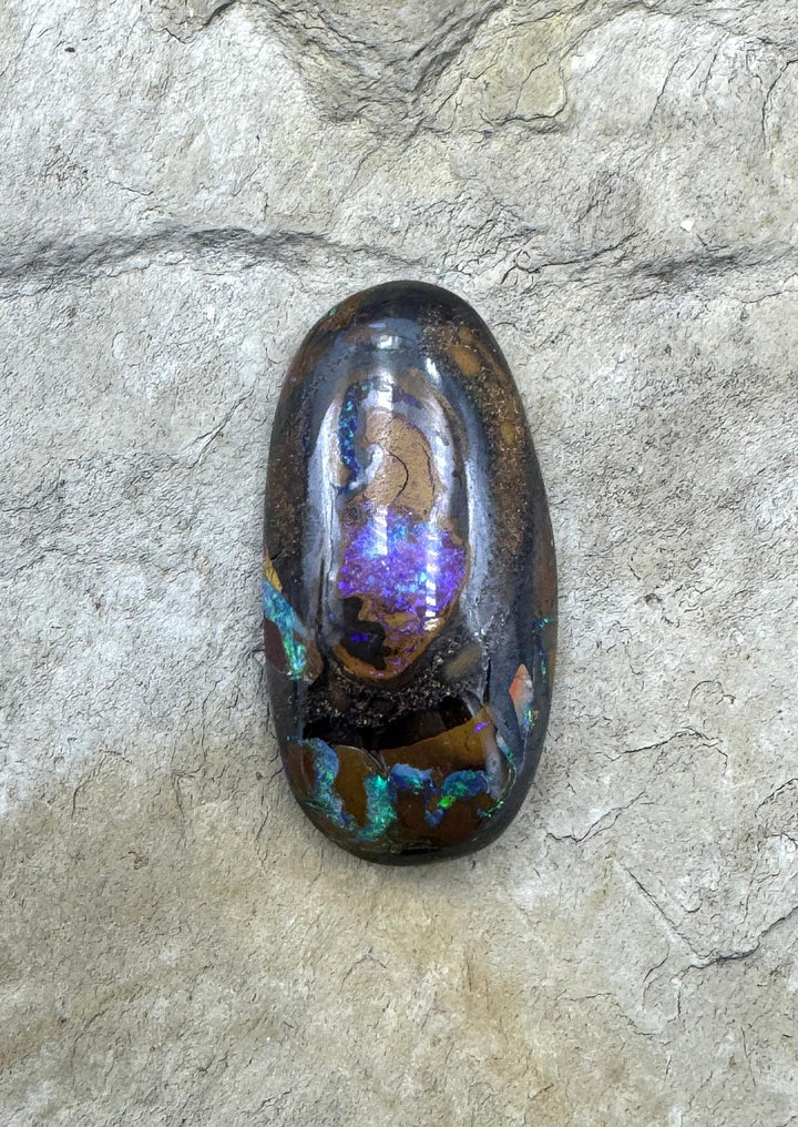 Natural Boulder Opal with lots of fire 29.15 carats - Opal