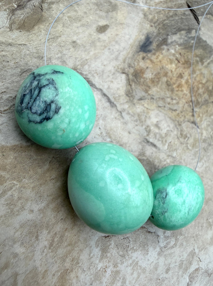 Nevada Variscite BIG Smooth Rounded Nuggets 26-28mm Focal