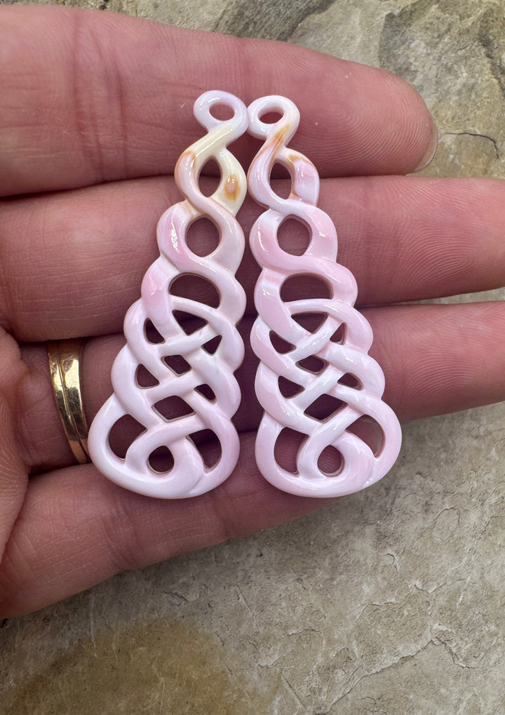 Pink Queen Conch Shell Carved Earring Bead Pairs 8x50mm
