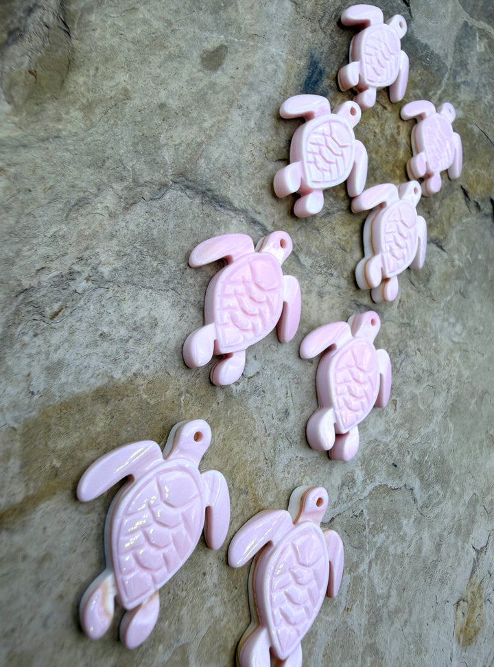Pink Queen Conch Shell Carved Turtle Bead Pairs 20x25mm