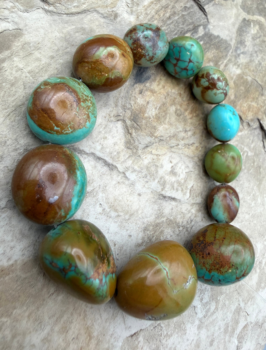 Polychrome Kingman Turquoise (Arizona) Graduated Smooth
