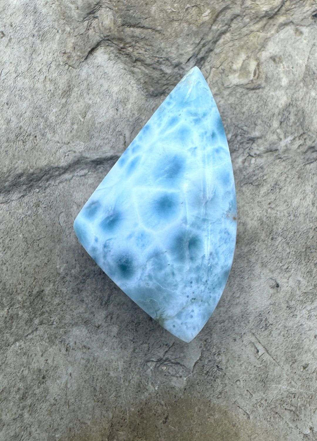 RARE AAA+ Larimar Cabochon 16x27x8mm (domed back) - Larimar