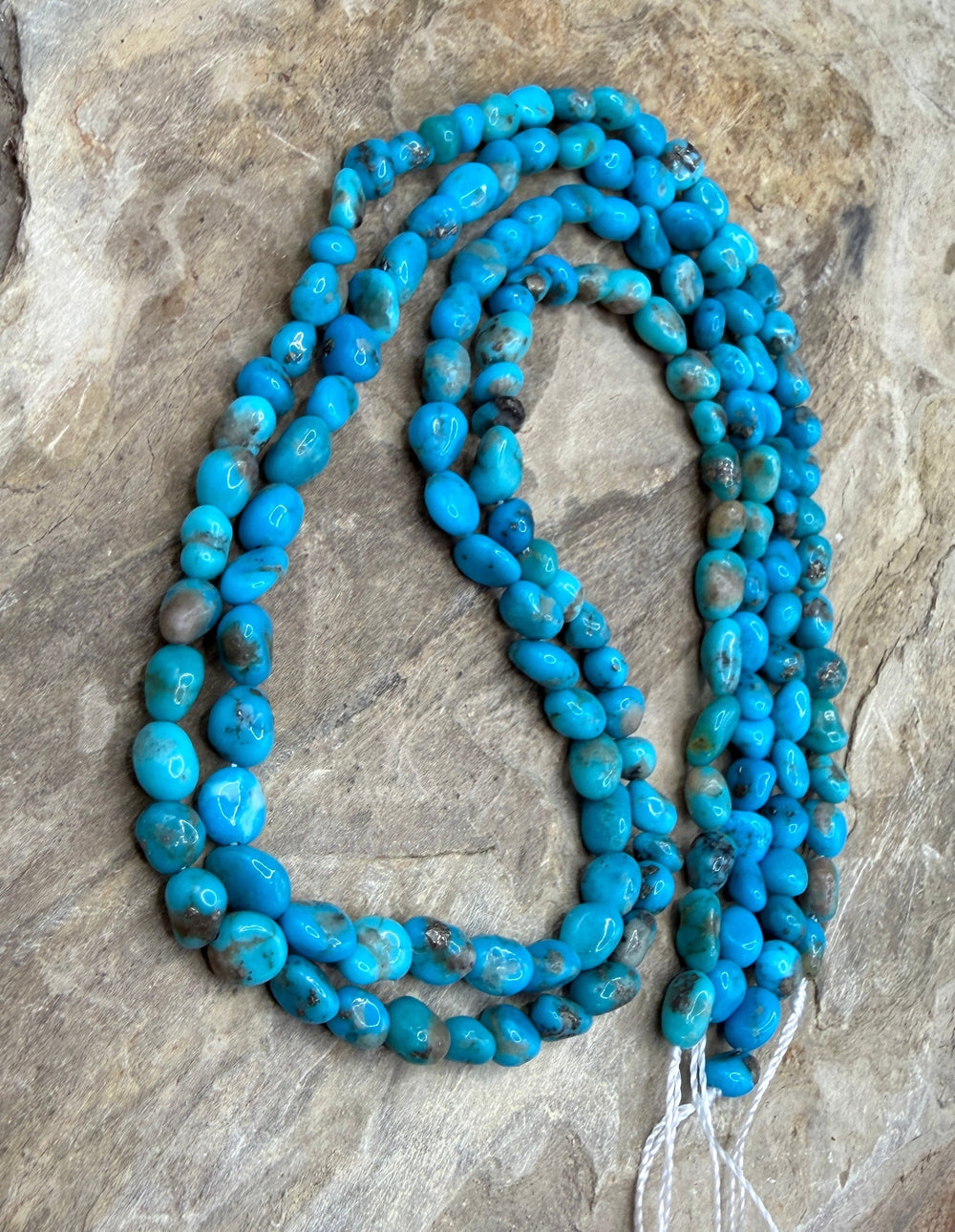 RARE Castle Dome Turquoise (AZ) Nugget Beads4-5mm ONE 16