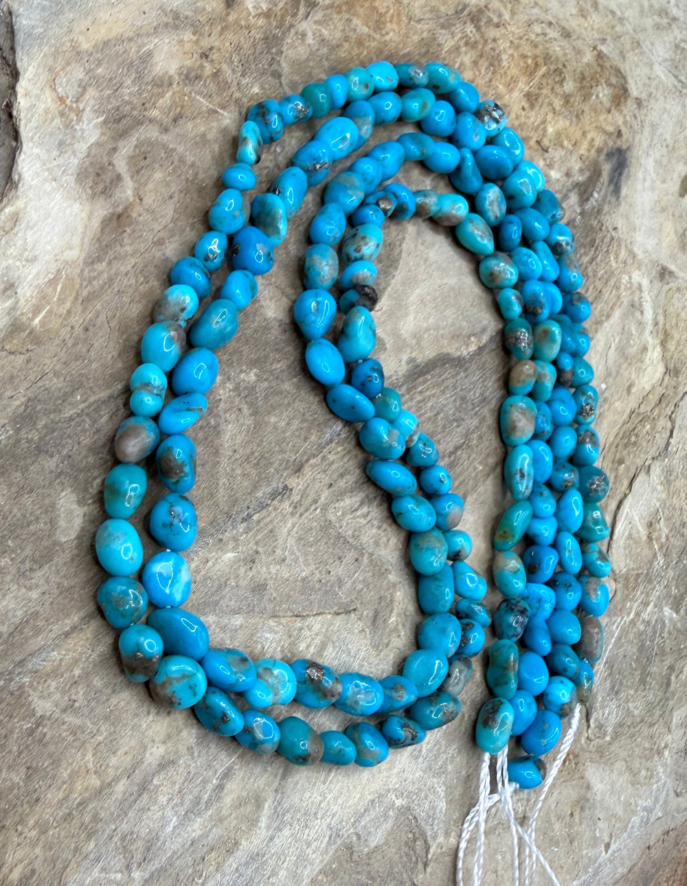 RARE Castle Dome Turquoise (AZ) Nugget Beads4-5mm ONE 16