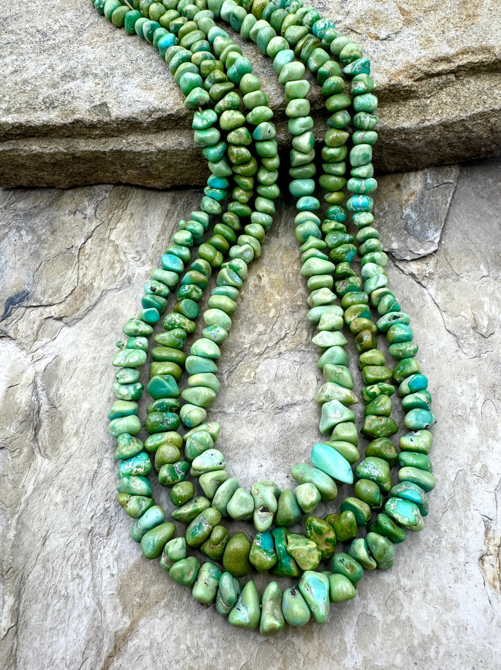 RARE NATURAL GREEN EDGED Lone Moutain Turquoise (Nevada)