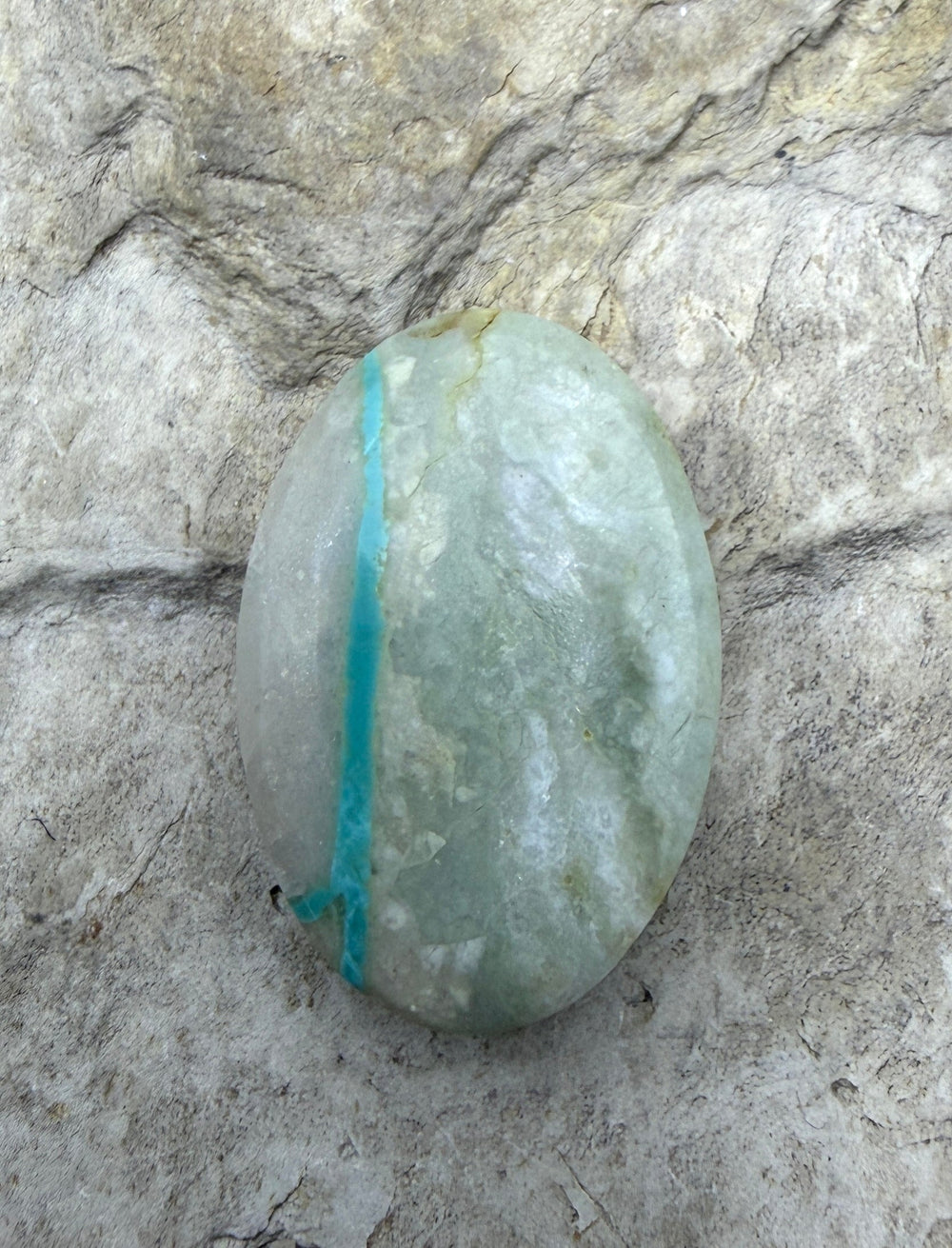 RARE Royston Ribbon Turquoise (NV) 15x24mm Oval Focal Bead