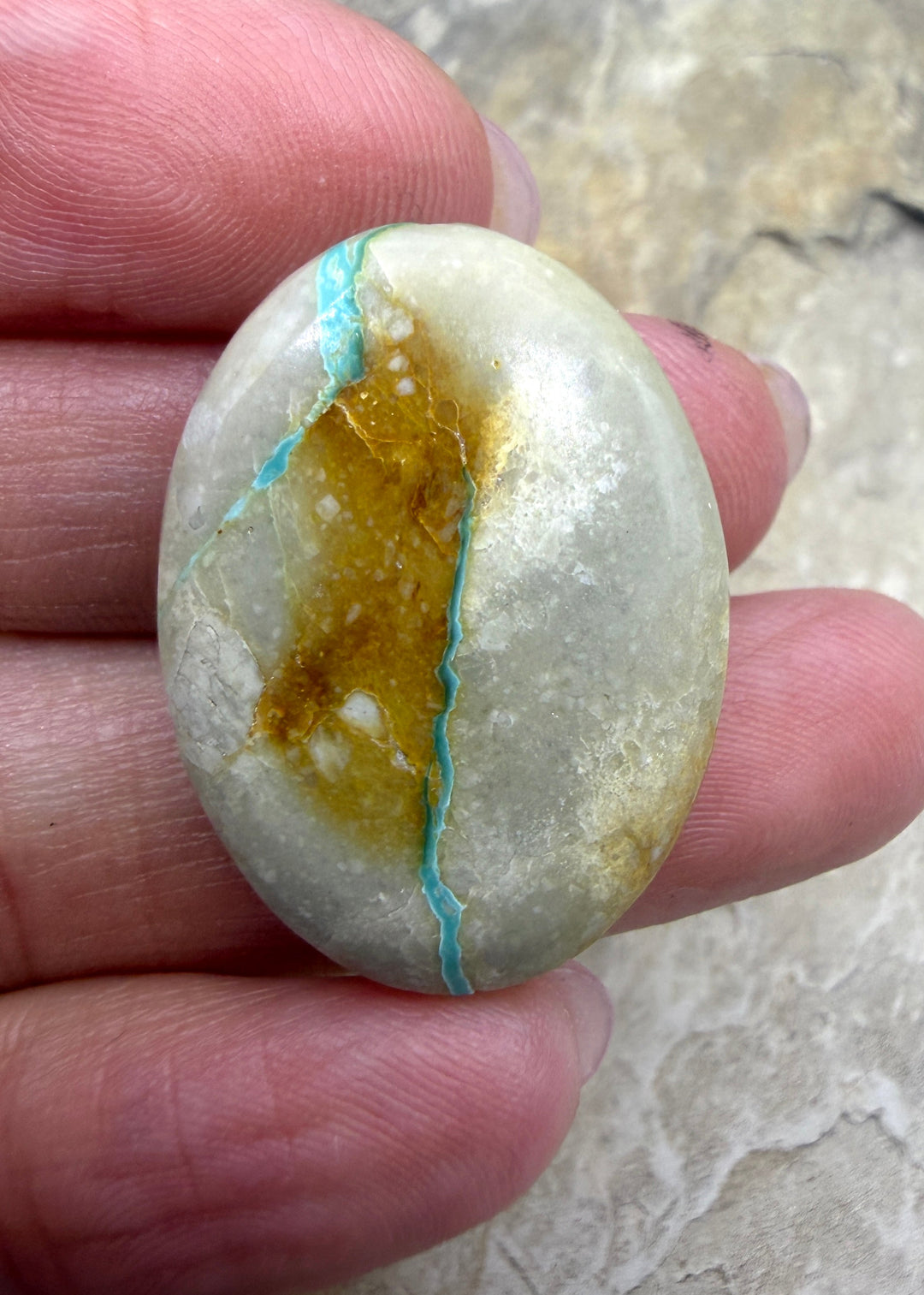 RARE Royston Ribbon Turquoise (NV) 22x30mm Oval Focal Bead