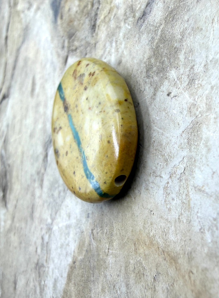 RARE Royston Ribbon Turquoise (NV) 22x30mm Oval Focal Bead