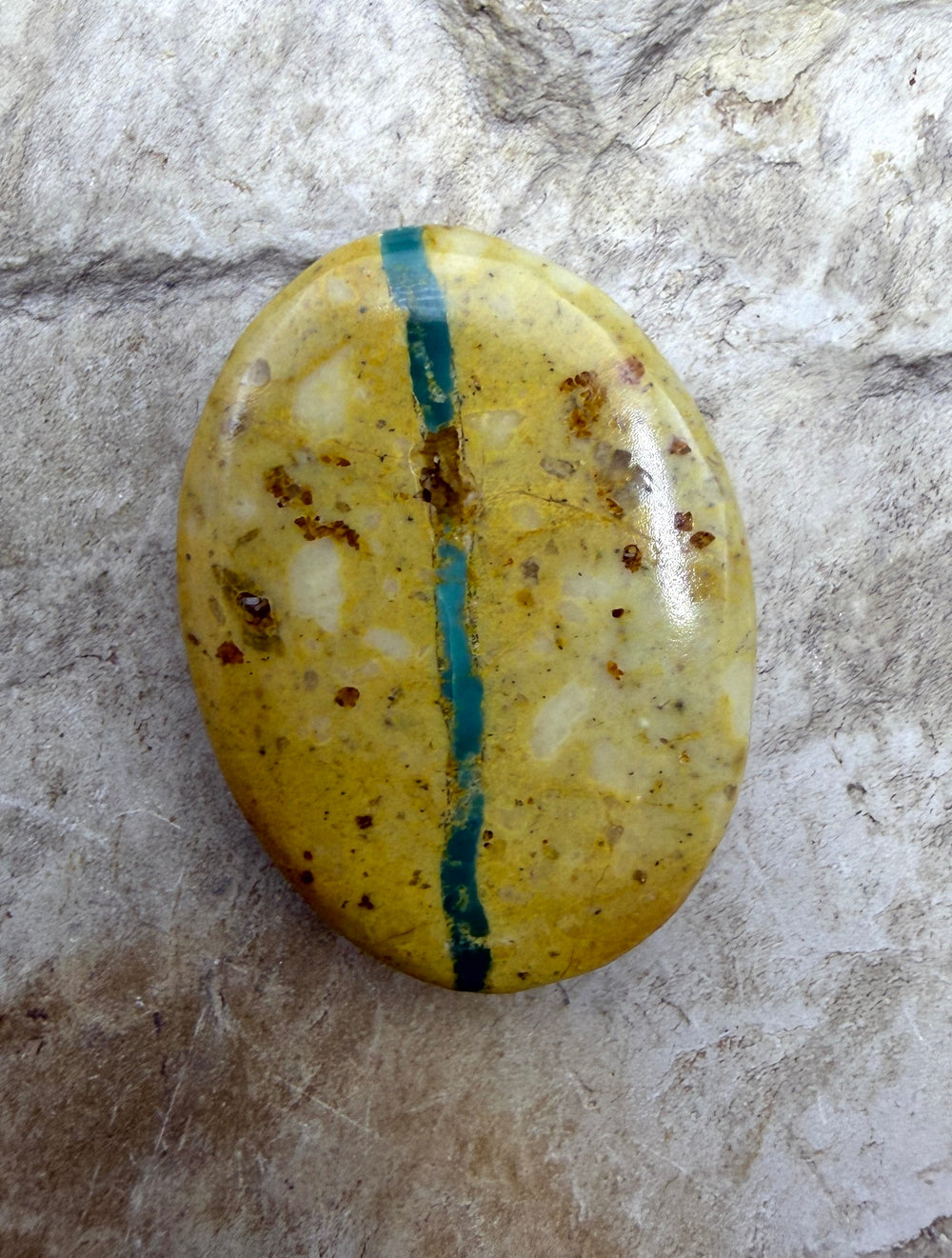 RARE Royston Ribbon Turquoise (NV) 22x30mm Oval Focal Bead