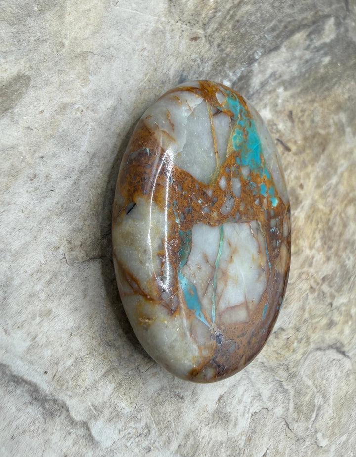 RARE Royston Ribbon Turquoise (NV) 24x32mm Oval Focal Bead