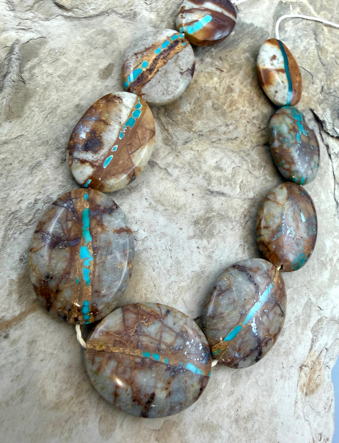 RARE Royston Ribbon Turquoise (NV) Handcut Graduated Oval