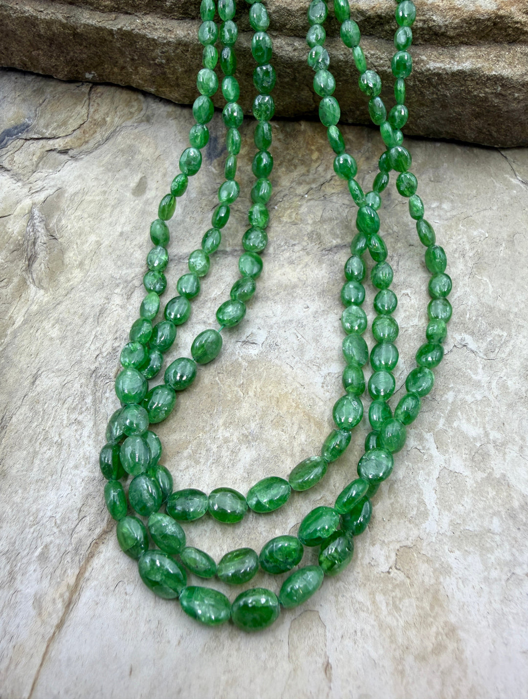 RARE Tsavorite Graduated (3x4mm-5x6mm) Oval Bead Strand 18