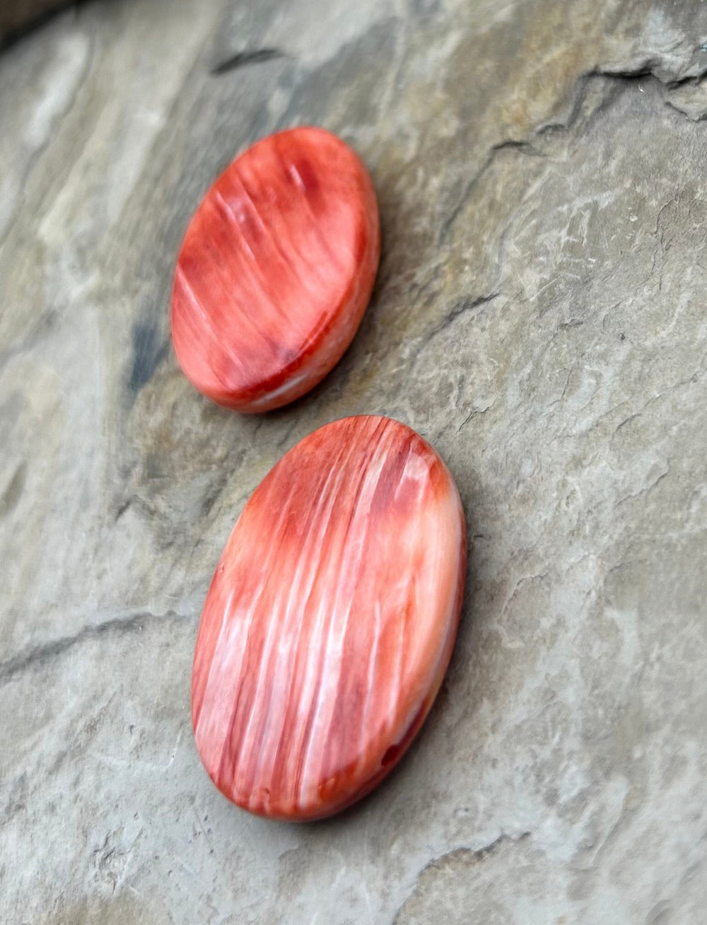 Red Spiny Oyster Focal Pendant Bead (Side Drilled Hole)