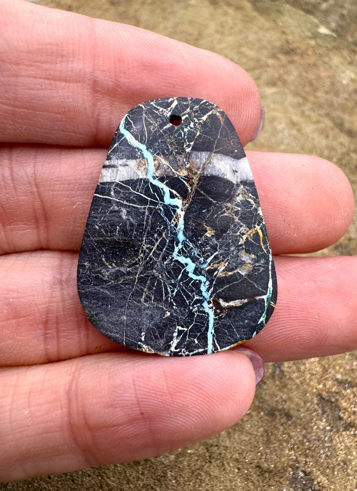 Sierra Nevada Ribbon Turquoise (Nevada) Focal Pendant Bead