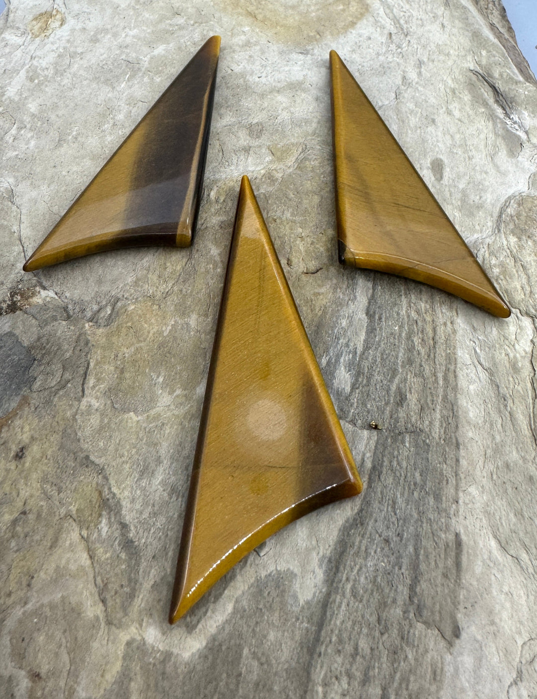 Tiger Eye Big Triangle Cabochon 25x79mm - Tiger Eye